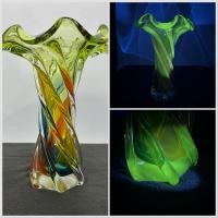 ราคา แก้วแมงกานีส แจกันโบราณ สีรุ้ง (25690351542)