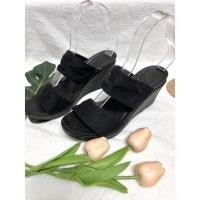 ราคา รองเท้ามือสอง crocs ของแท้ สภาพดี ส้นเตารีด (12690931594)