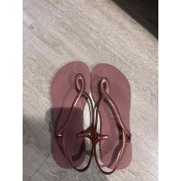 ราคา havaianas มือสอง สภาพดี size 35-36 (43912172389)