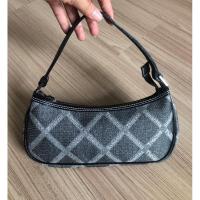 ราคา กระเป๋าคล้องไหล่ Samantha Thavasa มือสอง ของแท้% สภาพสวย ไม่มีตำหนิ✨ (19875763166)