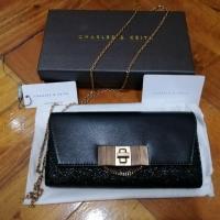 ราคา กระเป๋าสตางค์​ผู้หญิง​ CHARLES & KEITH (4834363134)