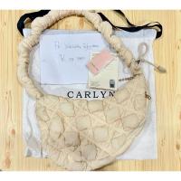 ราคา carlyn cozy m bag สีครีม (25612033723)