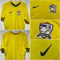 ราคา เสื้อทีมชาติไทย Nike สีเหลือง สภาพสวย % (28004806773)