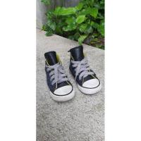ราคา (มือสอง ส่งฟรี) รองเท้าเด็กชาย Converse All Star Size US/UK 6 (21292983069)
