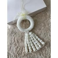 ราคา พวงมาลัยดอกไม้ประดิษฐ์สำหรับแขวนหน้ารถ พวงมาลัยหน้ารถ (22858822906)