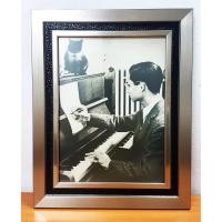 ราคา รูปในหลวงรัชกาลที่ 9 ทรงเปียนโน พร้อมคุณติโต ที่สุดของความคลาสสิค กรอบรูปในหลวง (1409325991)