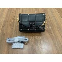 ราคา Lyn กระเป๋าสีดำ อะไหล่หมุดทอง โซ่สีทูโทน สินค้ามือ1 (15782312308)