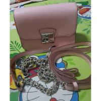 ราคา กระเป๋าสะพาย Zara ขนาด 7 นิ้ว สีชมพู มือสอง (1443102601)