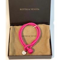 ราคา Bottega Veneta Leather Braclet Pink (รับประกันสินค้าแท้) (17995369604)