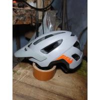 ราคา หมวกกันน็อคจักรยาน กระดิ่ง Nomad มือสอง (41021498290)