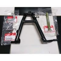 ราคา ชุด ขาตั้งกลาง(แท้) ขาตั้งคู่(แท้) ดรีมเก่า ดรีมคุรุสภา ดรีมตูดเป็ด ดรีม100 เวฟ100 C100N ตูดมน ดรีมเอ็กเซลล์ C100P 1ชุด (4154789268)