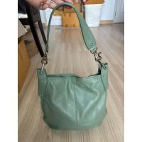 ราคา กระเป๋า Gillivo มือสอง ของแท้% สภาพยังสวย ไม่มีตำหนิปริขาด หนังแท้ (43953054802)