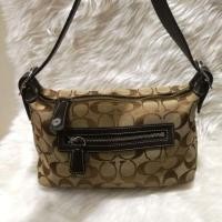 ราคา กระเป๋าสะพายโค้ช​ Coach ของแท้​ 9นิ้ว​ใบเล็ก ผ้าลายซีสีน้ำตาลเข้ม มือ2 สภาพดี​ อะไหล่เงิน (2889203524)