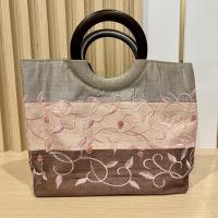 ราคา กระเป๋าเชียงใหม่ ผ้าไหม งานฝีมือเย็บปักถักร้อยชุดปักครอสติช พร้อมที่จับ หูจับห่วงไม้ (13453939824)