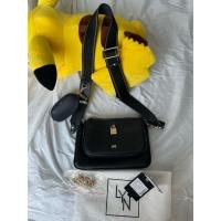 ราคา กระเป๋า Lyn Kingham Crossbody หนังสีดำ มือสอง สภาพสวย ของแท้ % (24224954314)