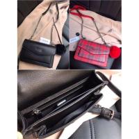 ราคา กระเป๋า Guess 7.5 นิ้ว ปังปุริเย่จ้า สวยสุด มีปอมๆห้อยแถมให้ด้วยน๊า (4757836432)