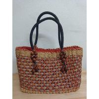 ราคา กระเป๋าถือผักตบชวาสานสลับสี สัม/ม่วง/สีธรรมชาติ ภายในบุผ้า หูกระเป๋าเชือกพันผสมลูกปัดไม้ มือสองสภาพดีมาก (22753128414)