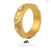 ราคา แหวนทรงคลาสสิกฝังเพทายและลายอาทิตย์จันทร์ ผลิตจากเหล็กไทเทเนียมชุบทอง 18K สำหรับผู้ชายและผู้หญิง (49350619354)