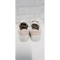 ราคา ผ้าใบสีขาว Reebok size 38 (6362171001)