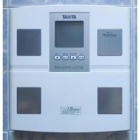 ราคา เครื่องชั่งน้ำหนัก วัดเปอร์เซ็นต์ไขมันในร่างกาย TANITA (มือสอง) (42874429629)