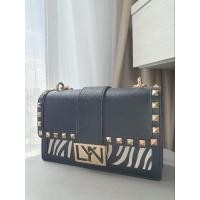 ราคา มือสอง กระเป๋า Lyn ลายม้าลาย สีดำ ของแท้ (23141407919)