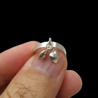 ราคา - แหวน เงินแท้ 92.5% งานแฮนด์เมด ทำมือ รูปหัวใจตุ้งติ้ง 2 ลูก หน้าแหวนกว้าง 3 มิล หนัก 1.1 กรัม (22835373296)