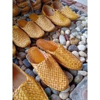 ราคา รองเท้าสานหนังอูฐเปิดส้น35-44 (16300556536)