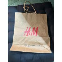 ราคา ของเหลวของถุงกระดาษ H&M auth (41463494526)