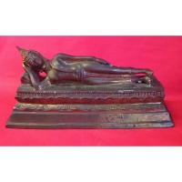 ราคา พระบูชาพระนอนปั๊มตรายาง..สวยตามรูปครับ (26456271897)