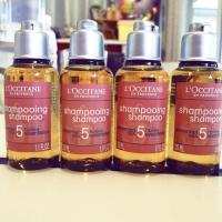 ราคา L'Occitane shampooing shampoo 35ml.×4 ชิ้น ขนาดพกพา การันตีของแท้100% (2721268734)