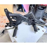 ราคา ชุดพักเท้าหน้า kawasaki versys 650 2014-2018 ขายตามสภาพ **มีตำหนิ (40010564201)