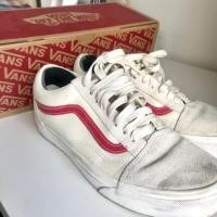 ราคา Vans Old Skool Vintage White/Red มือ2 ใส่3ครั้ง (1496094194)