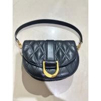 ราคา กระเป๋า charles & keith มือสอง สภาพดี (20780112831)