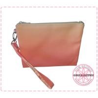 ราคา กระเป๋าเครื่องสำอาง สีชมพู มาพร้อมสายคล้องมือ JILL STUART Ombre Pink Pouch (10189594414)
