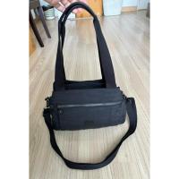 ราคา กระเป๋า Kipling มือสอง ของแท้% สภาพสวย ตำหนิน้องลิงไม่มาด้วยและถูกตัดป้ายขาว (43111240587)