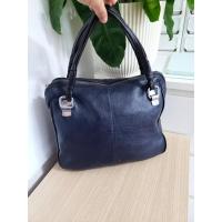 ราคา กระเป๋ามือสอง แบรนด์แท้ Palio ทรงหมอนใบกลาง สีกรมท่า ไม่มีสายยาว อะไหล่สีเงิน ซับแบรนด์สะอาด (24325190899)