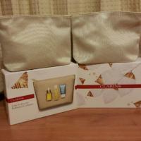 ราคา กระเป๋าเครื่องสำอาง Clarins (5489170)