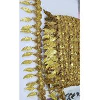 ราคา ลูกไม้ตุ้งติ้งดิ้นทอง ลูกไม้แต่งเลื่อมใบไม้ สีทองกว้าง2นิ้ว เนื้อดี สีสวย ห่อ1เมตร (7349813853)