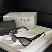 ราคา [ส่งฟรี] New Dior Signature B7I Sunglasses (25476402632)