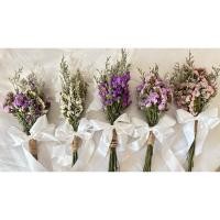 ราคา ช่อดอกไม้แห้งบู้เก้ Handmade ช่อดอกไม้แห้งช่อสเตติส+แคสเปีย ผูกโบว์ (29825104147)