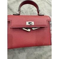 ราคา กระเป๋าใบเล็ก December สีแดง หนังแท้ มีสายสะพายและหูหิ้ว (51701045167)