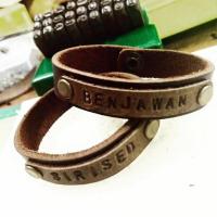 ราคา ข้อมือหนังแท้ สลักชื่อฟรี (3127592058)