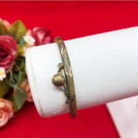 ราคา กำไลหลอดคลิปล็อคงานดิบทองเหลืองตัดลายห้อยกระพรวน เส้นผ่านศูนย์กลาง 4.3 ซม.ทองเหลืองโบราณ ยังไม่ได้ชุบ พร้อมส่ง (29810318452)