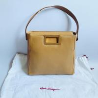 ราคา SALE‼️ SALVATORE FERRAGAMO HANDBAG (16421152542)