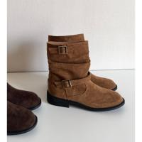 ราคา ส่งต่อ มือ2 รองเท้าบูธ หนังกลับ สีน้ำตาล size 39 (50950405464)