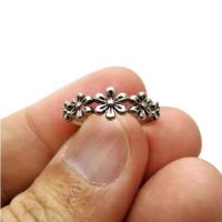 ราคา - แหวน เงินแท้ 92.5% รูปดอกไม้ ลงดำ งานส่งออก หน้าแหวนกว้าง 6 มิล หนัก 1.3 กรัม (12895699696)