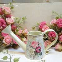 ราคา ที่ใส่ของทรงบัวรดน้ำสไตล์วินเทจ พื้นเทาลายดอกไม้โทนฟ้า (7832831831)