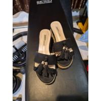 ราคา รองเท้าส้นสูง เบอร์37 มือสองสภาพดีมาก (41816365276)