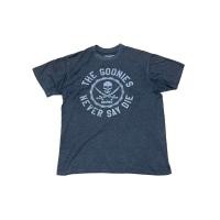 ราคา เสื้อยืดมือสองลายThe goonies never say die (29975090973)