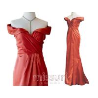 ราคา ชุดราตรีมือ 2 ชุดราตรียาวสีส้มอิฐ ปาดไหล่ คอวี จับจับด้านหน้า เน้นเอวกระโปรงยาวเข้ารูปทรงหางปลา เน้นสัดส่วน แบบเรียบหรู (9165469762)